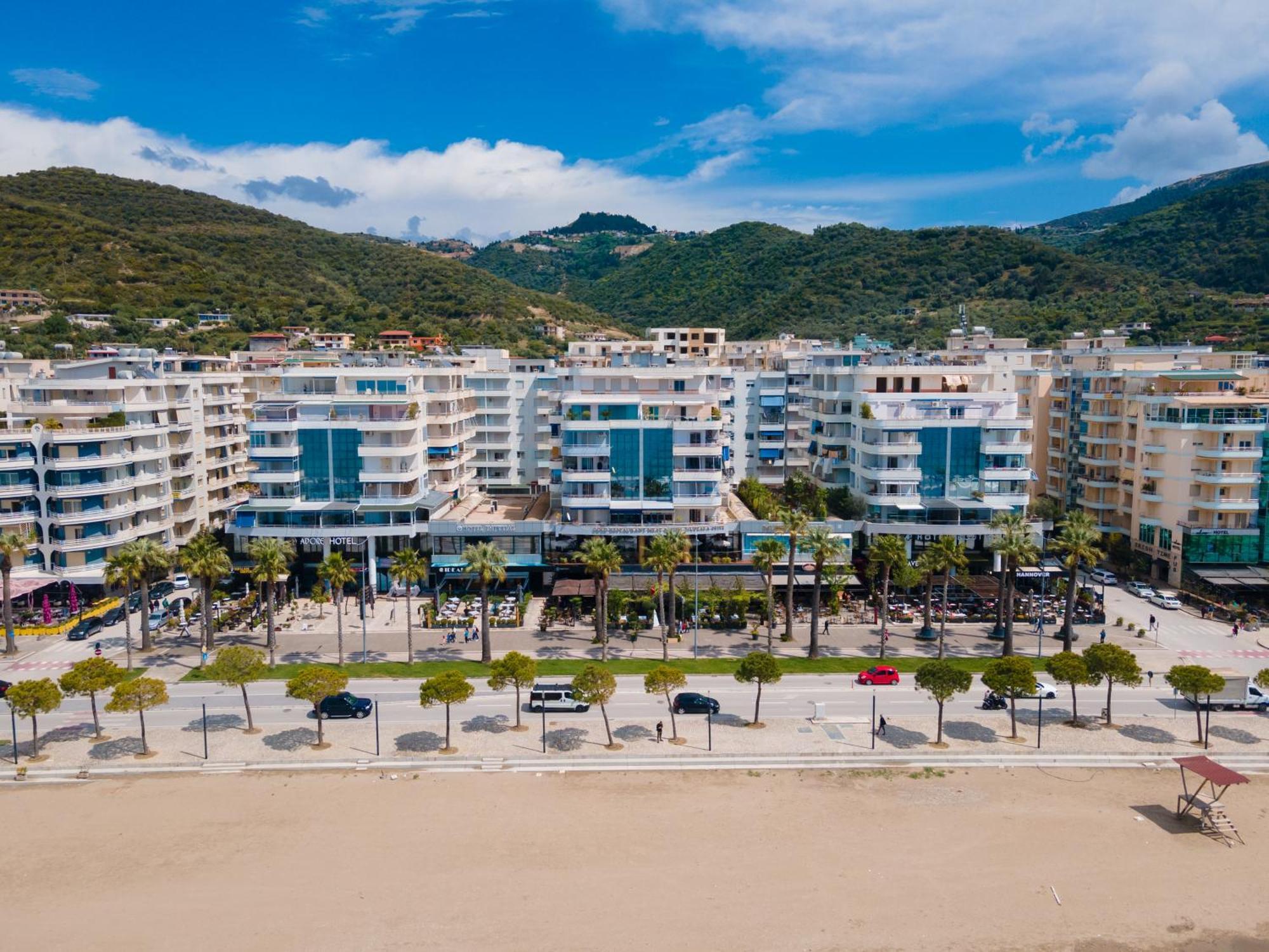 Mustafa Suites Vlorë Buitenkant foto