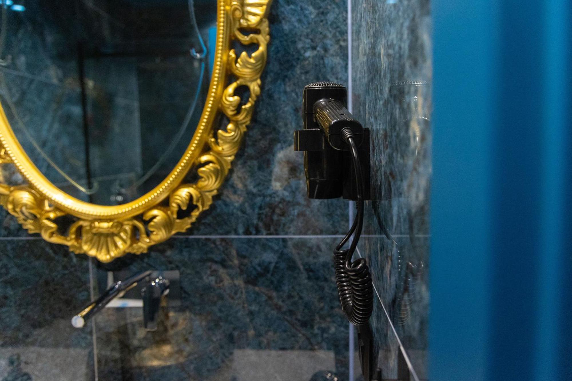 Mustafa Suites Vlorë Buitenkant foto